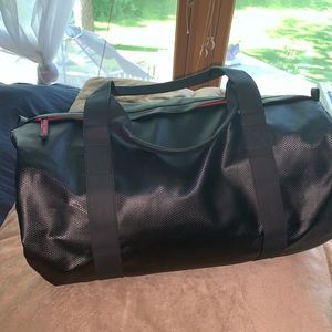 GIORGIO ARMANI DUFFLE